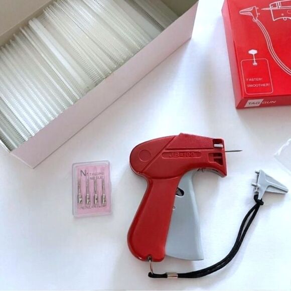 Price Tag Gun + 5,000 Barbs + 5 Replacement Needles - Picture 1 of 4